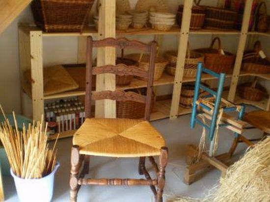Réalisation d'une chaise en paillage